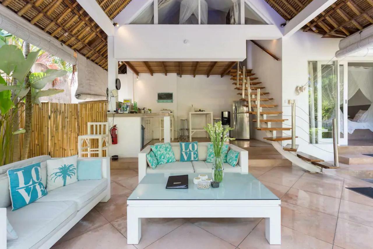 Villa Bliss A Paradise Of Three Independent Villas विला *